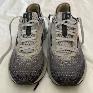 Brooks Levitate 2
